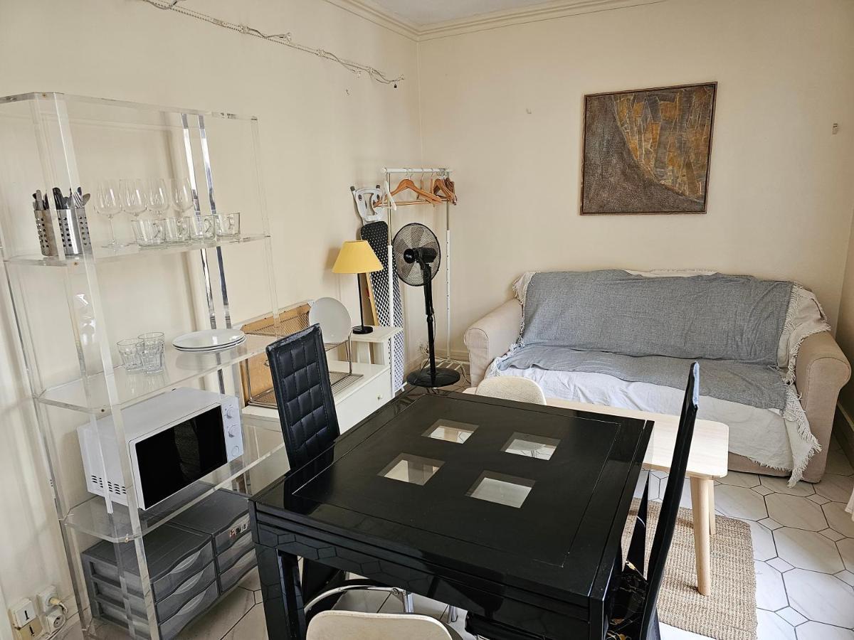 Apartment Pour 1a 4 Personnes Sans Cuisine *